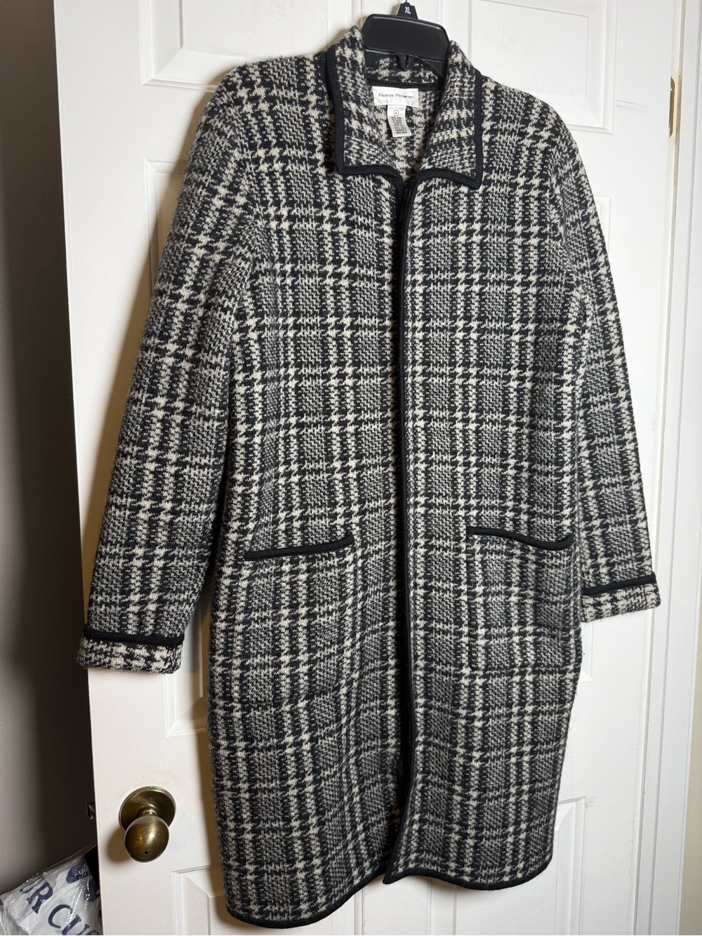 Vintage Rena Rowan 100% Wool Black White Houndstooth Long Cardigan Coat Medium